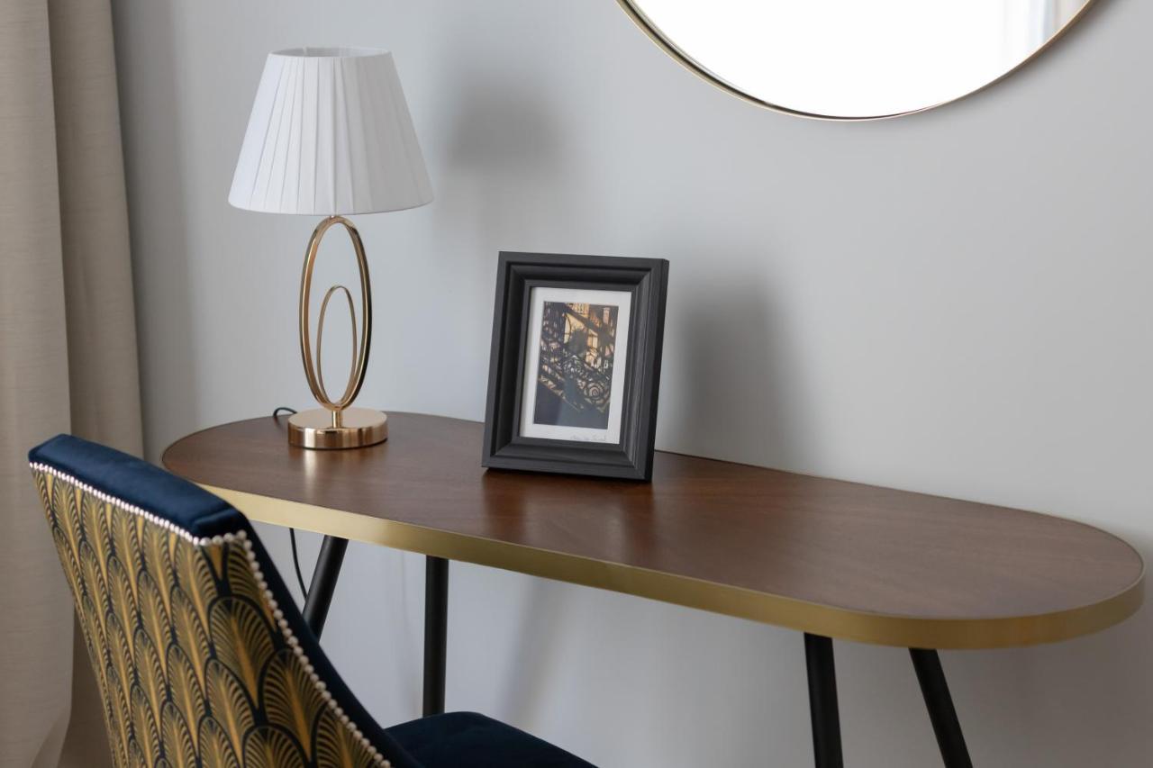 Apartment Stylish Atol With Free Parking In The Heart Of By Renters